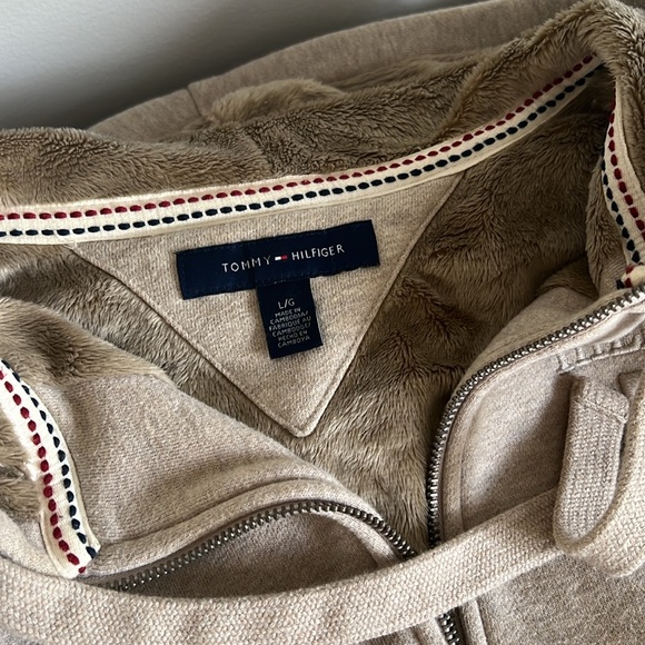 MEN’S Tommy Hilfiger beige fur lined zip up hoodie - Picture 9 of 11